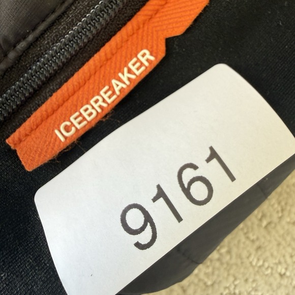 Icebreaker MerinoLOFT Helix Long Sleeve Zip Hood Jacket Women's XS Black $300 - Picture 12 of 12